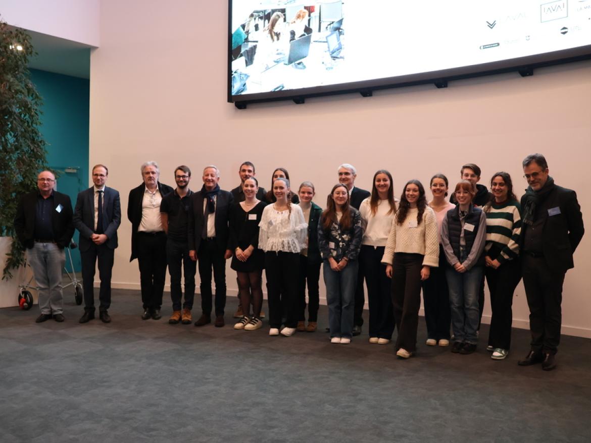 photo de groupe inauguration laval