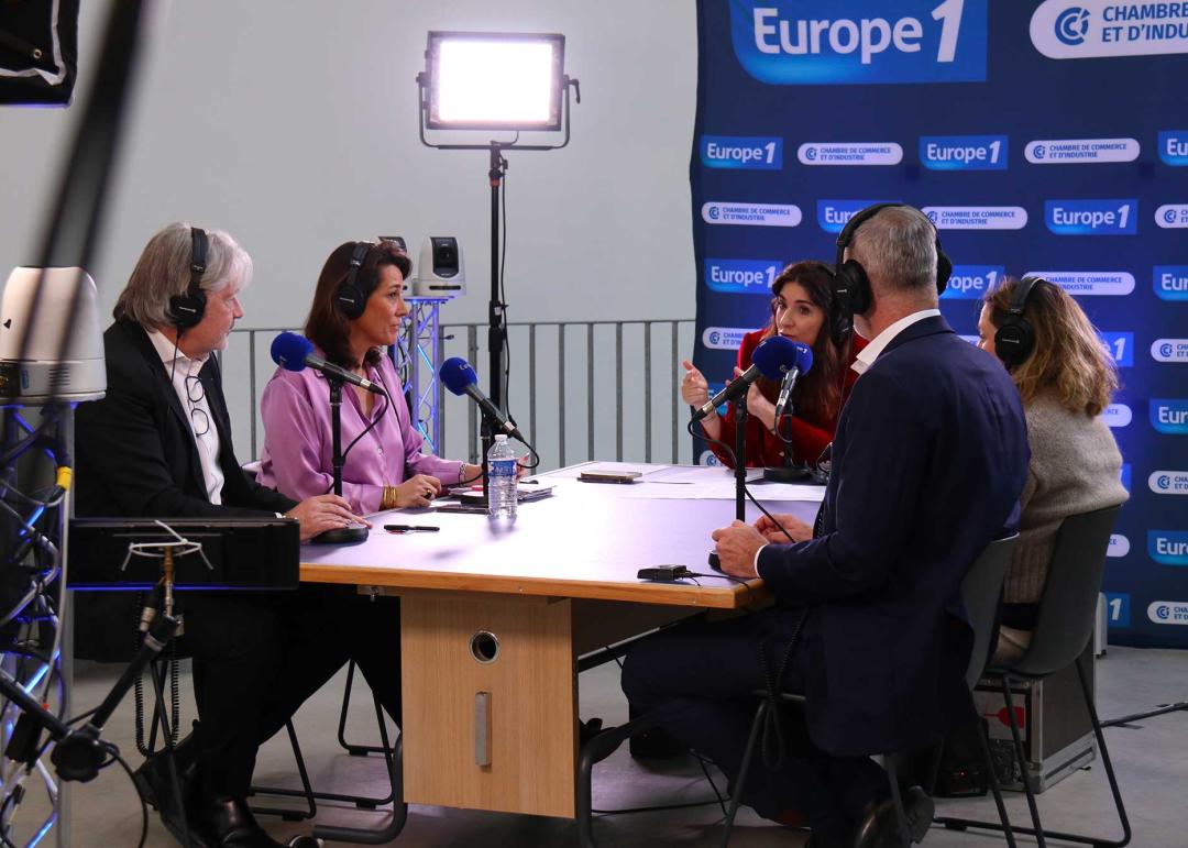 Plateau de l'émission 'La France Bouge' d'Europe 1
